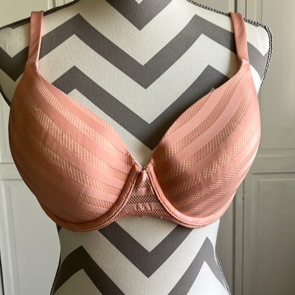 Body by Victoria size 38D bra